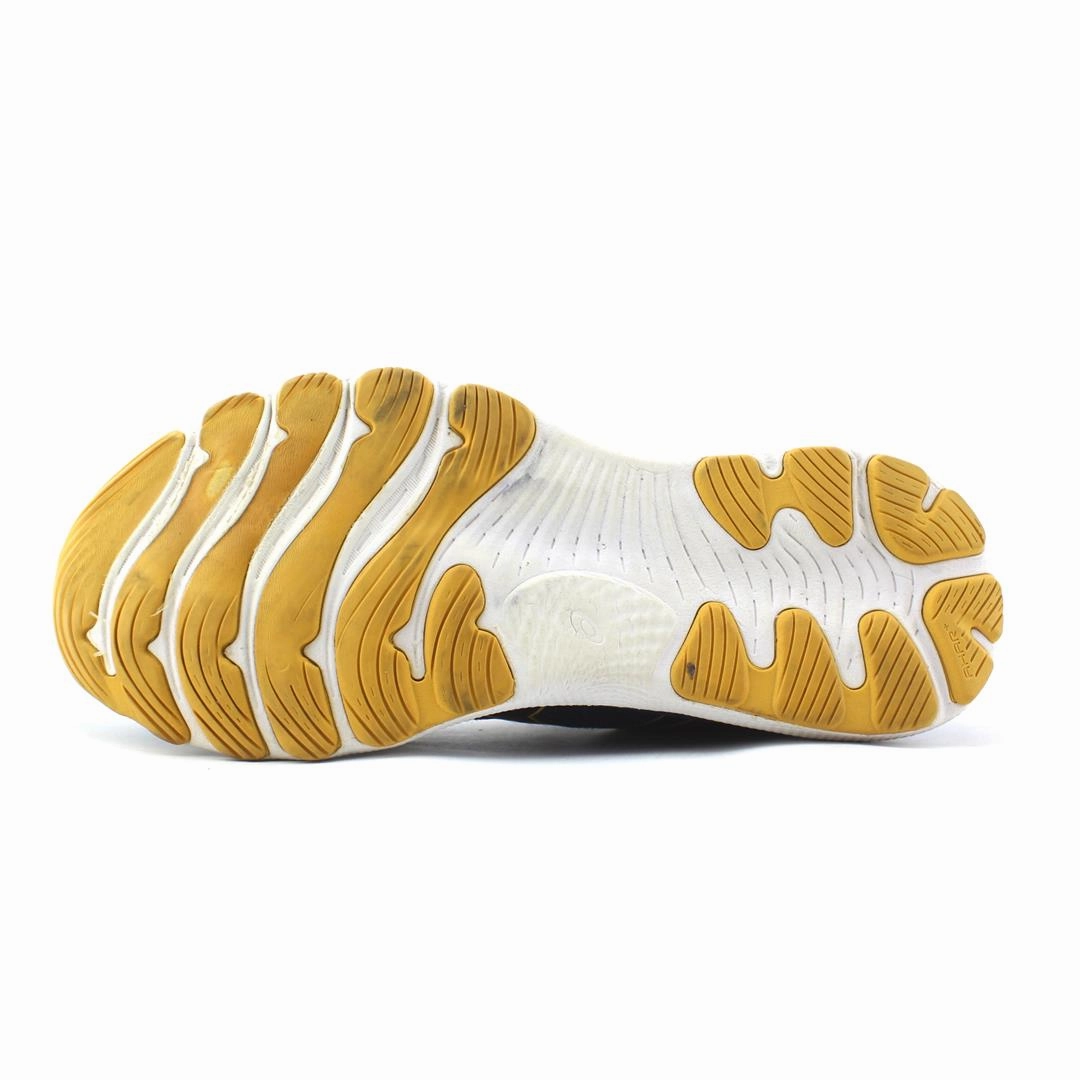 ASICS GEL-NIMBUS 24 sporty Asics footwear images