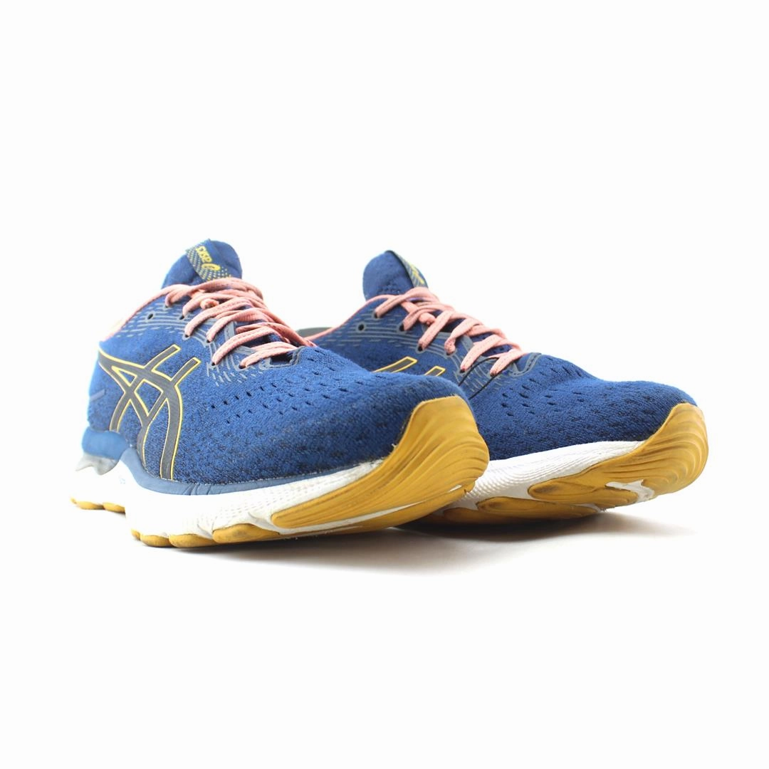 ASICS GEL-NIMBUS 24 sporty Asics footwear images