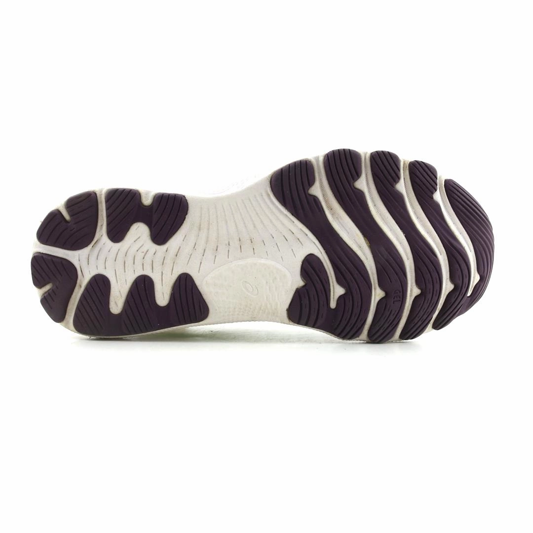 ASICS GEL-NIMBUS 24 sporty Asics footwear images