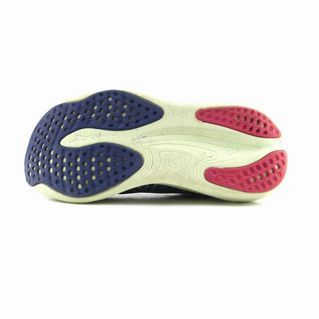ASICS GEL-NIMBUS 25 trainer shoe design snapshots