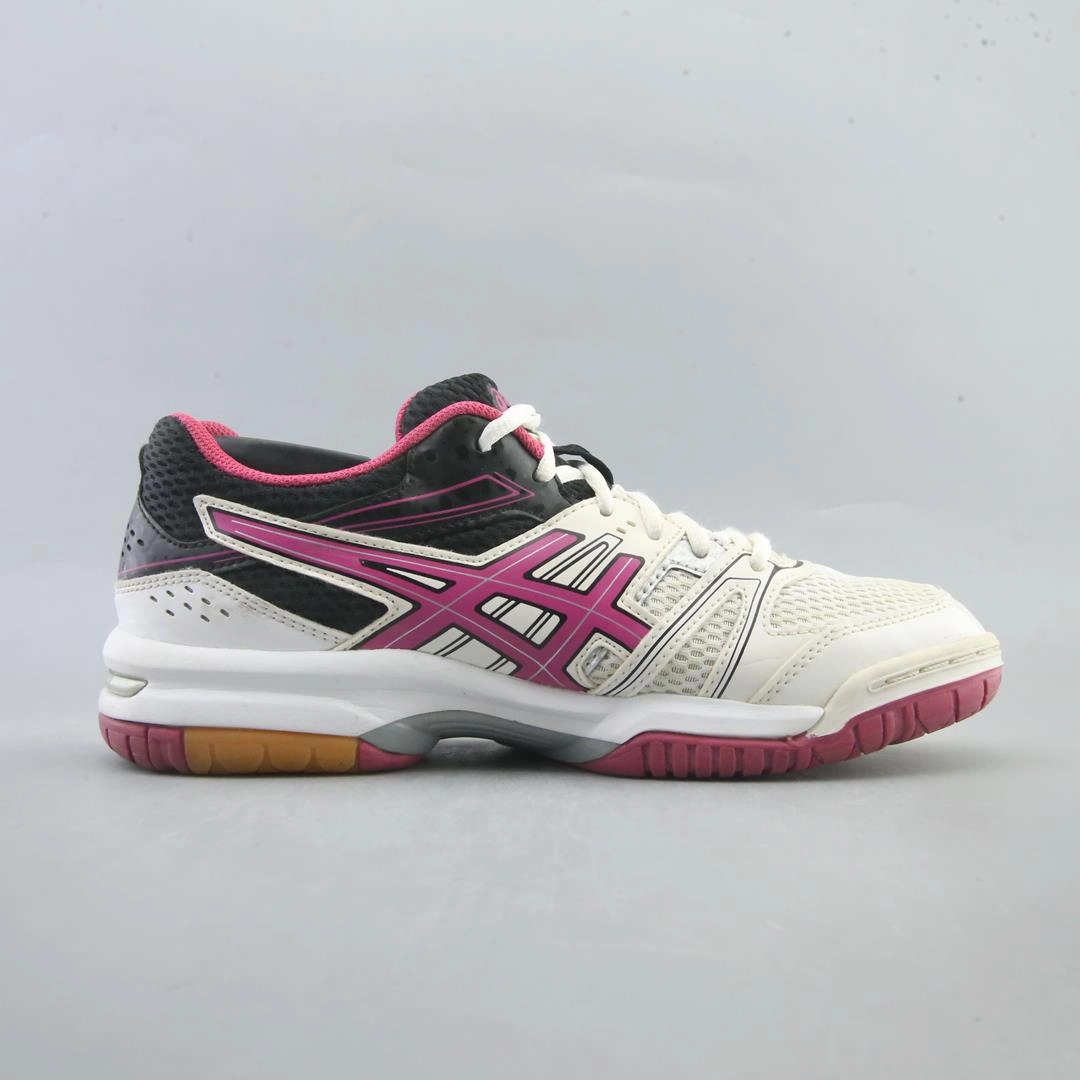 ASICS GEL-ROCKET 7 lightweight athletic shoe visuals