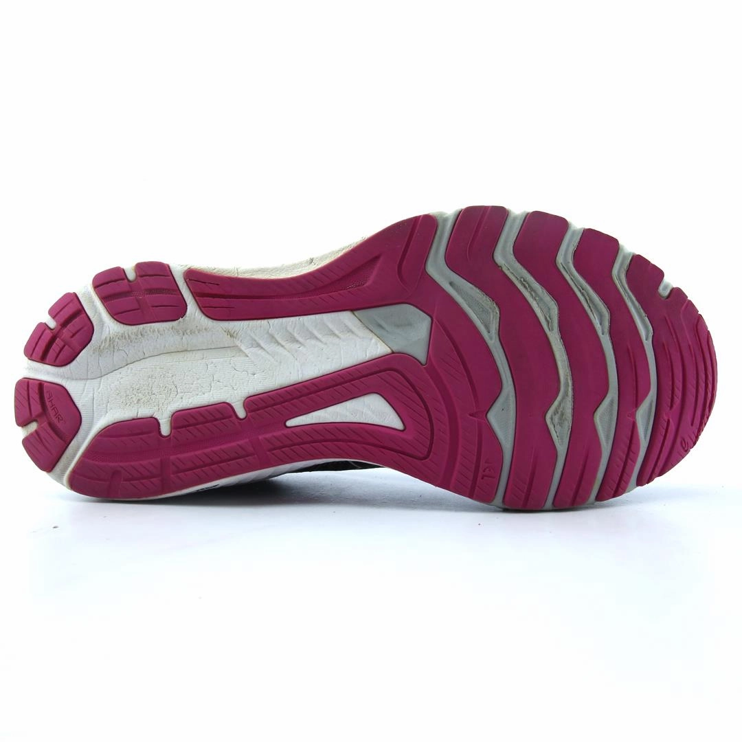 ASICS GT-1000 10 lightweight athletic shoe visuals