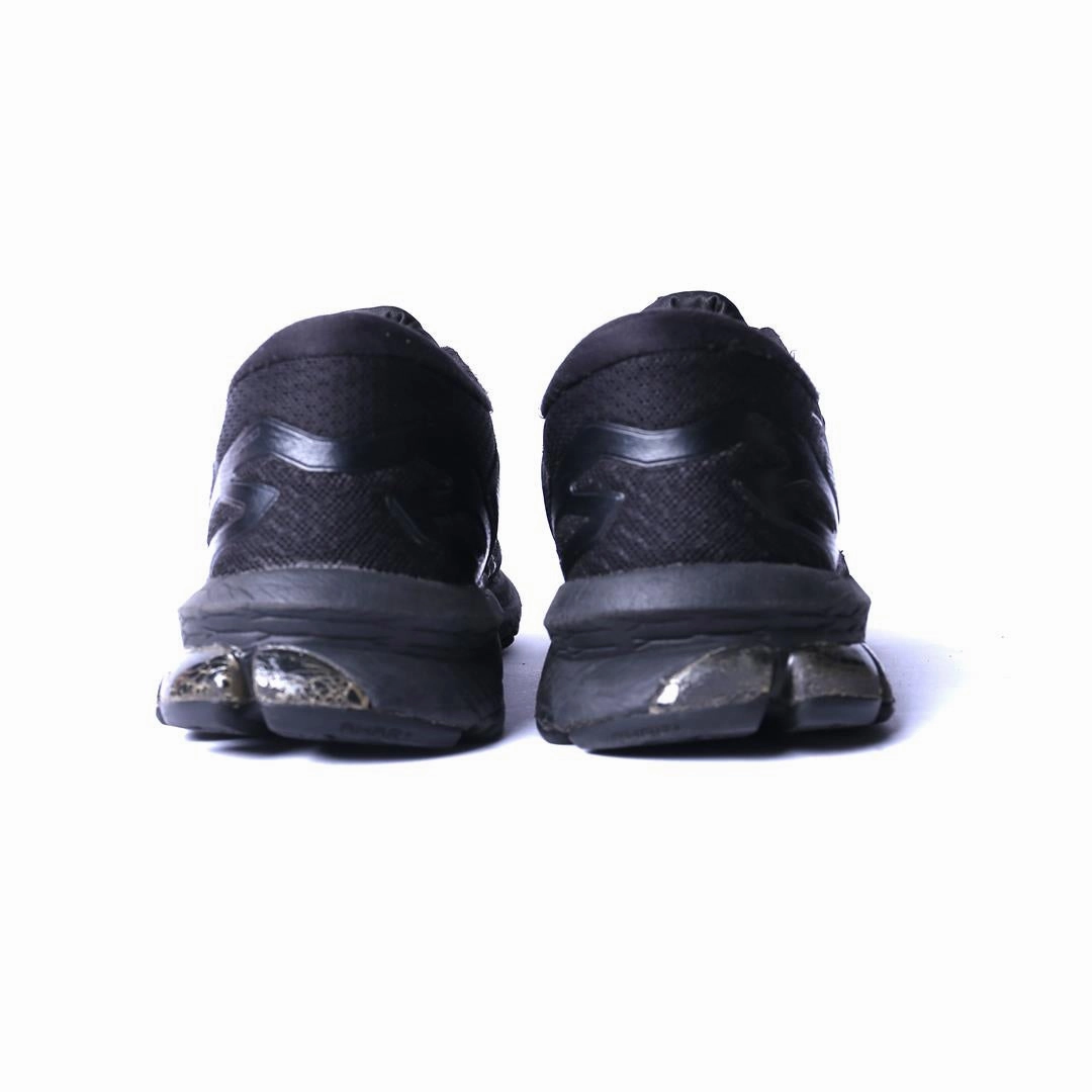 ASICS GT-1000 10 lightweight athletic shoe visuals