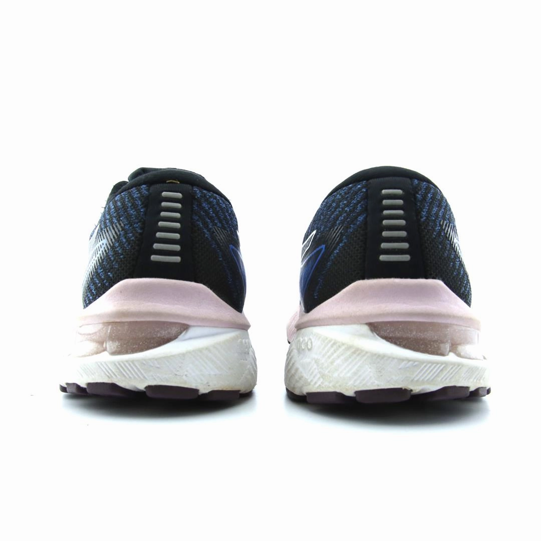 ASICS GT 2000 10 lightweight athletic shoe visuals