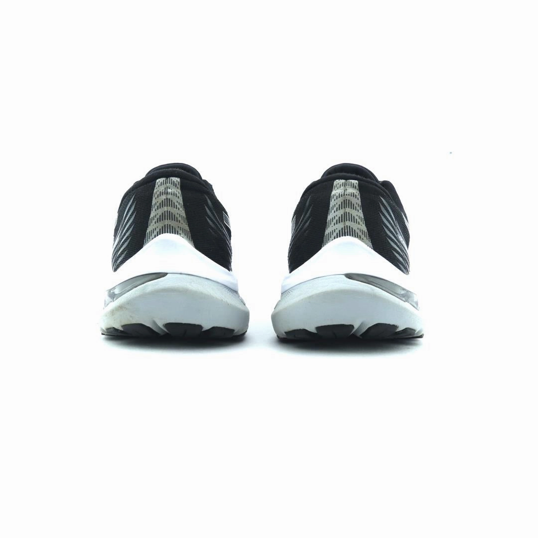 ASICS GT 2000 11 lightweight athletic shoe visuals