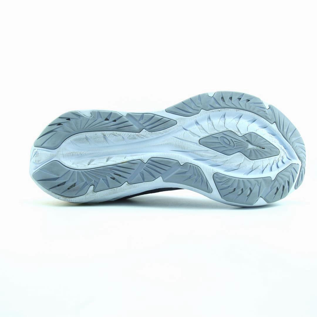 ASICS NOVABLAST 4 trainer shoe design snapshots