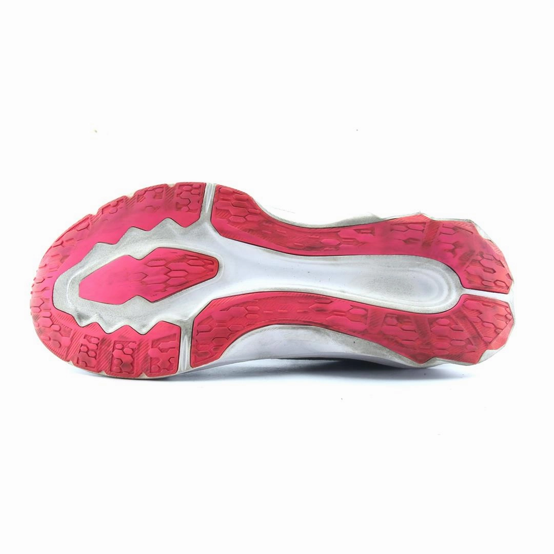 ASICS NOVABLAST performance running shoe photos