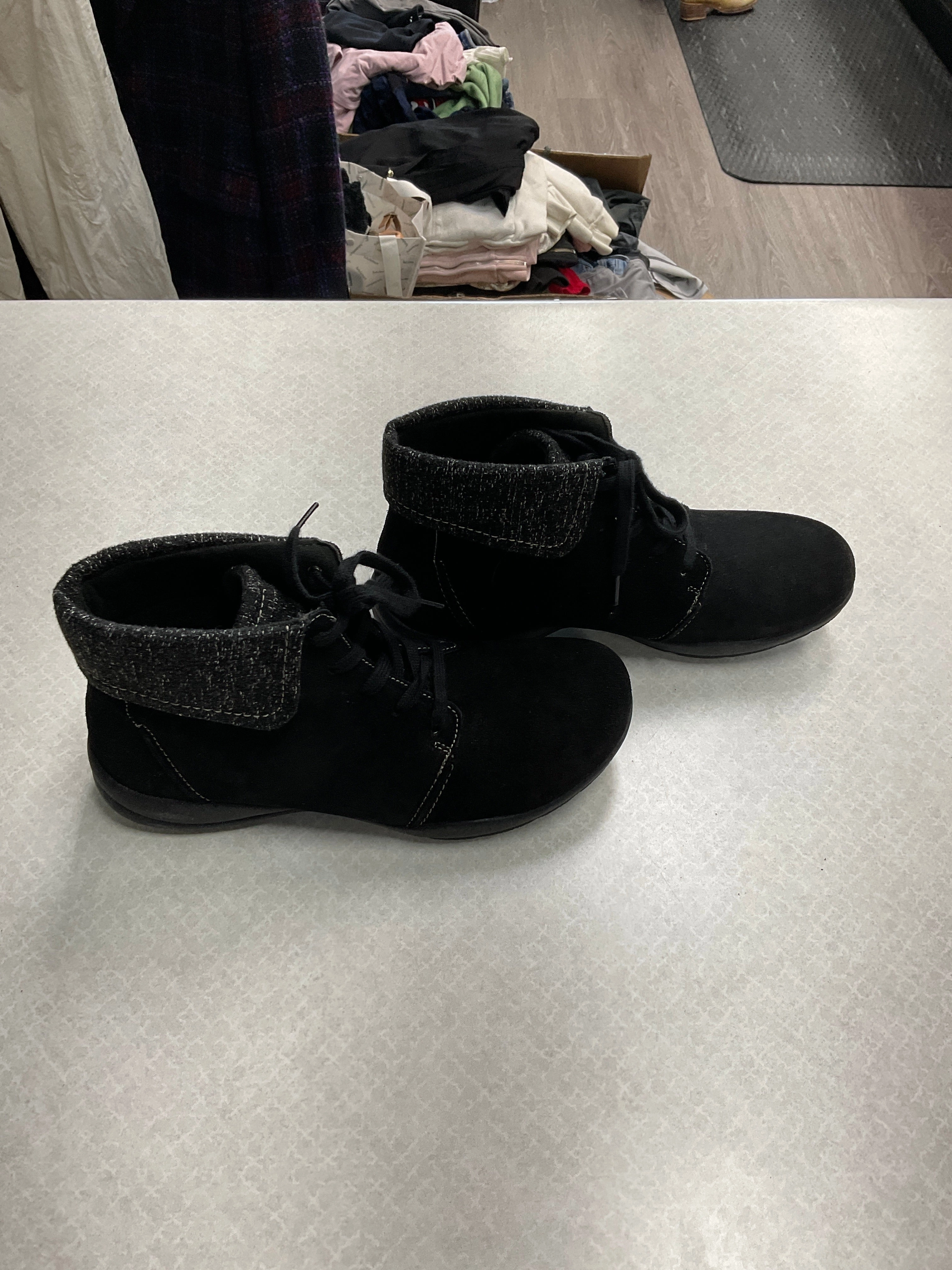 Boots Ankle Flats By Clarks In Black, Size: 8 Clarks leather shoes for daily wear