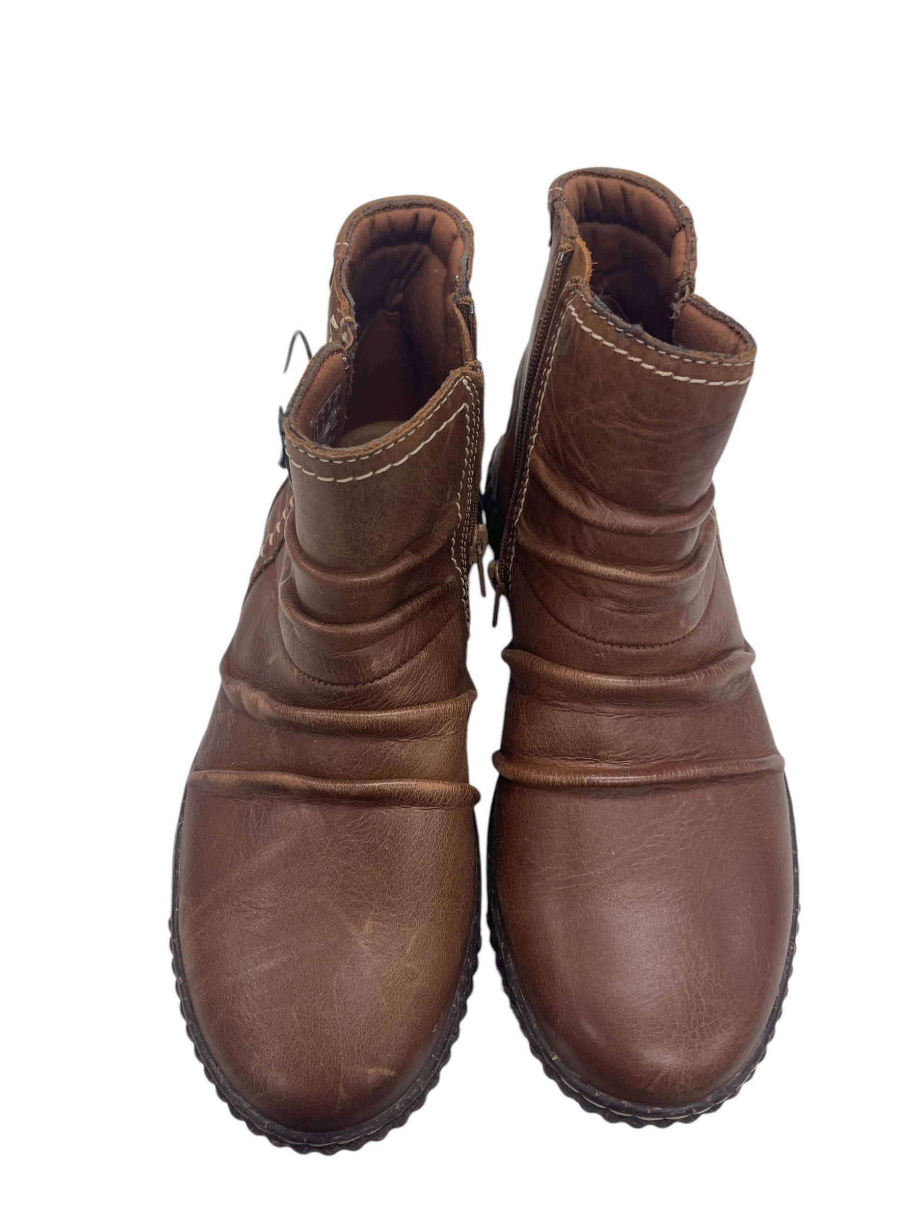 Boots Ankle Flats By Clarks In Brown, Size: 7.5 Leather Footwear