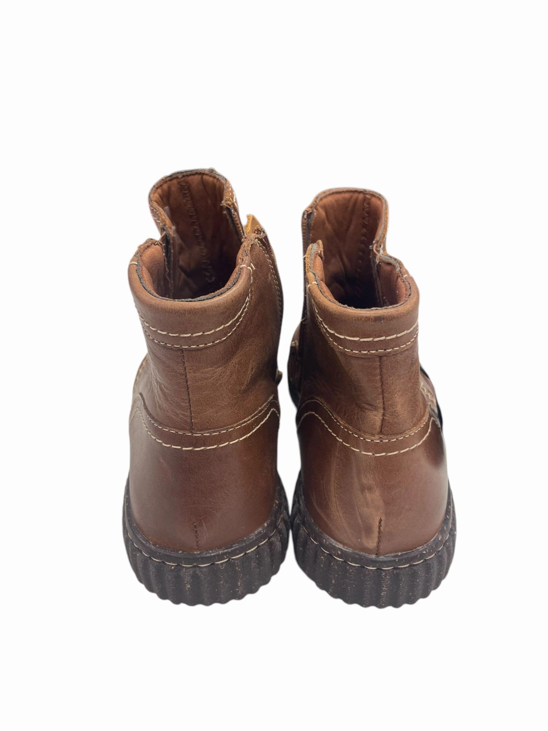 Boots Ankle Flats By Clarks In Brown, Size: 7.5 Leather Footwear