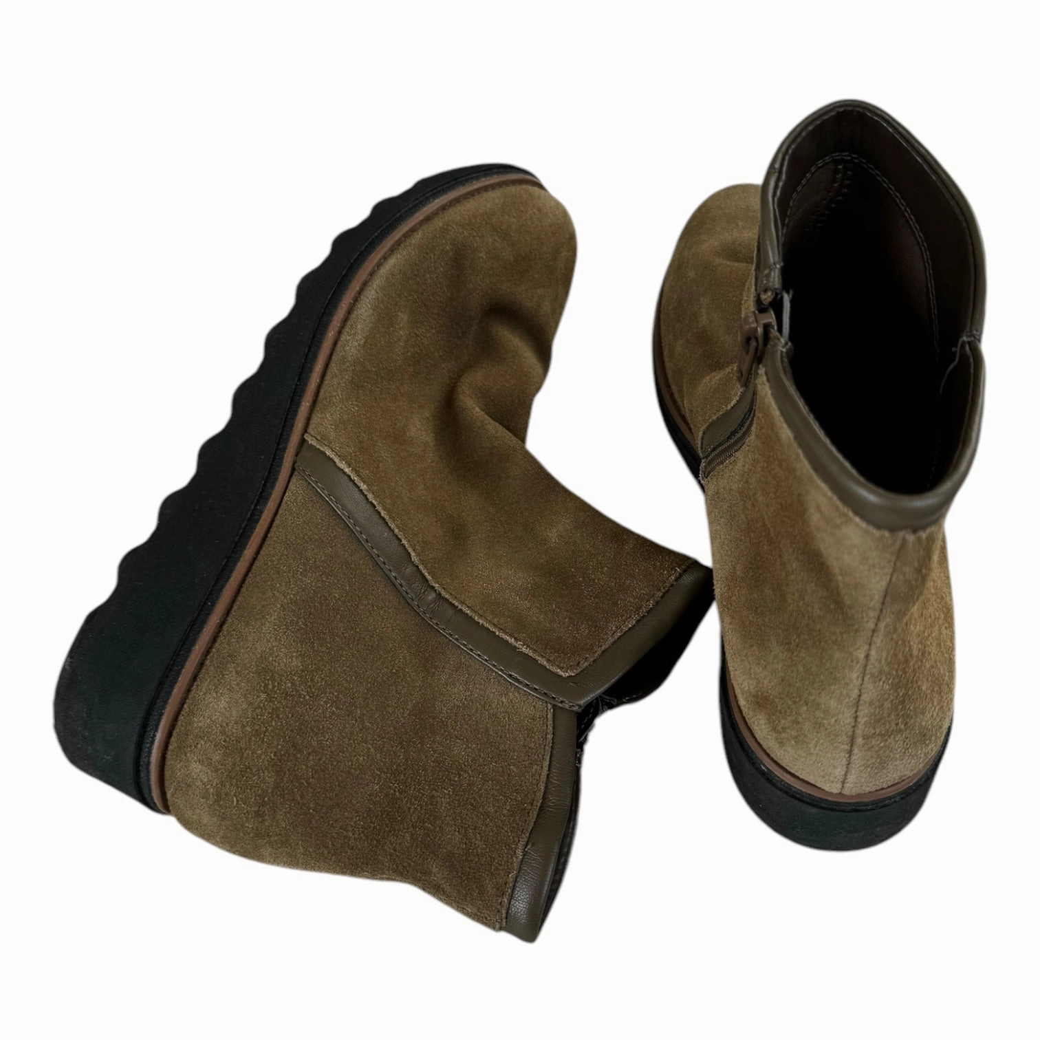 Boots Ankle Flats By Clarks In Brown, Size: 9.5 Leather Footwear