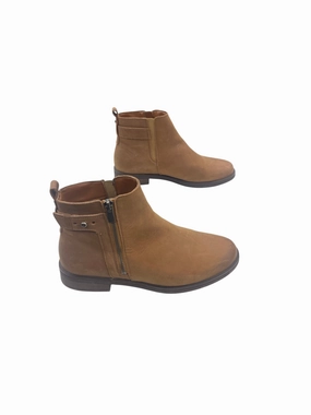 BOOTS ANKLE FLATS by CLARKS In BROWN, Size: 9 Clarks leather shoes for daily wear