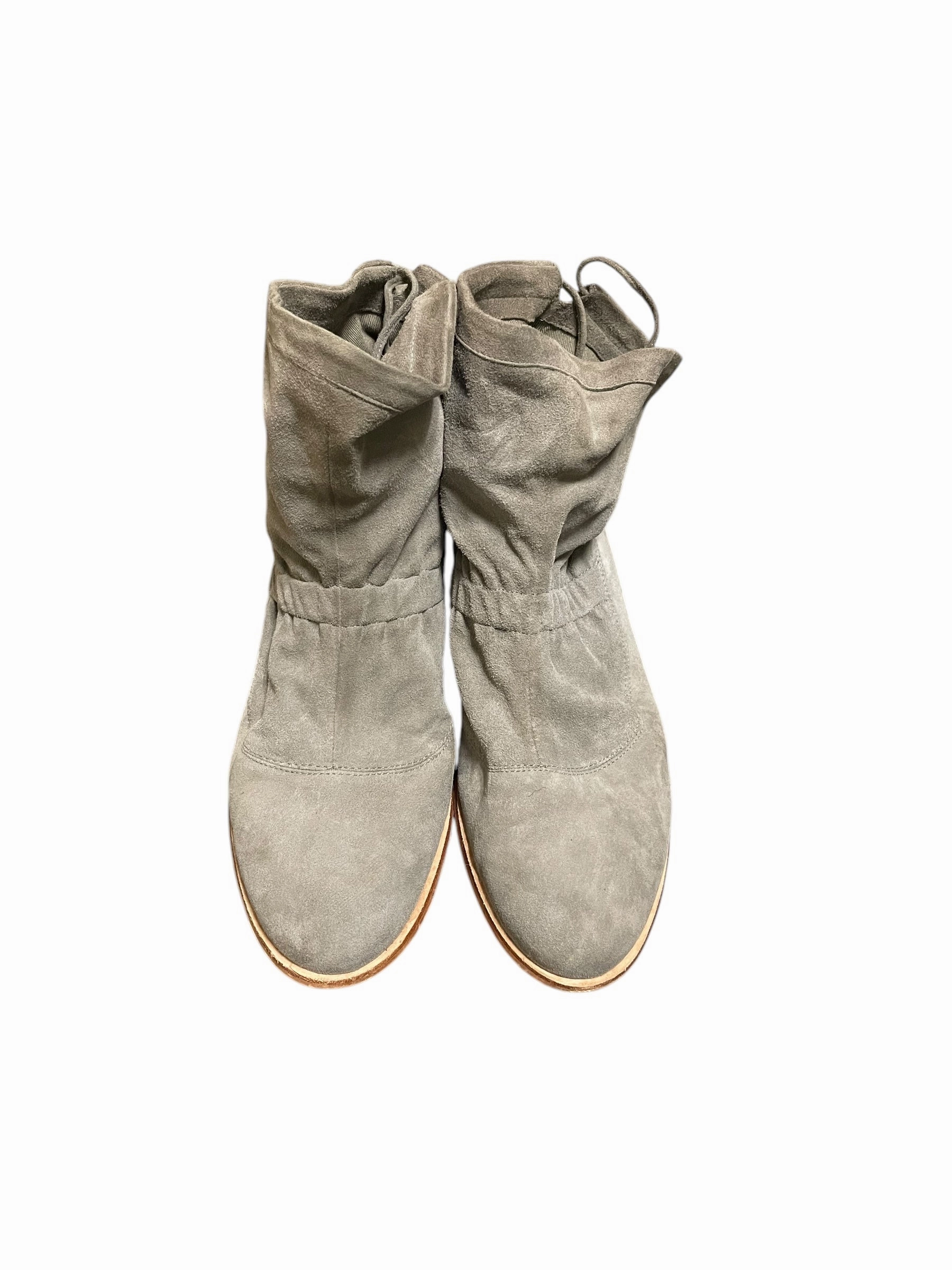 Boots Ankle Flats By Clarks In Grey, Size: 9.5 Leather Footwear