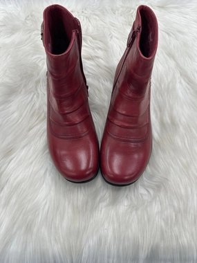 Boots Ankle Flats By Clarks In Red, Size: 8.5 Clarks leather shoes for daily wear