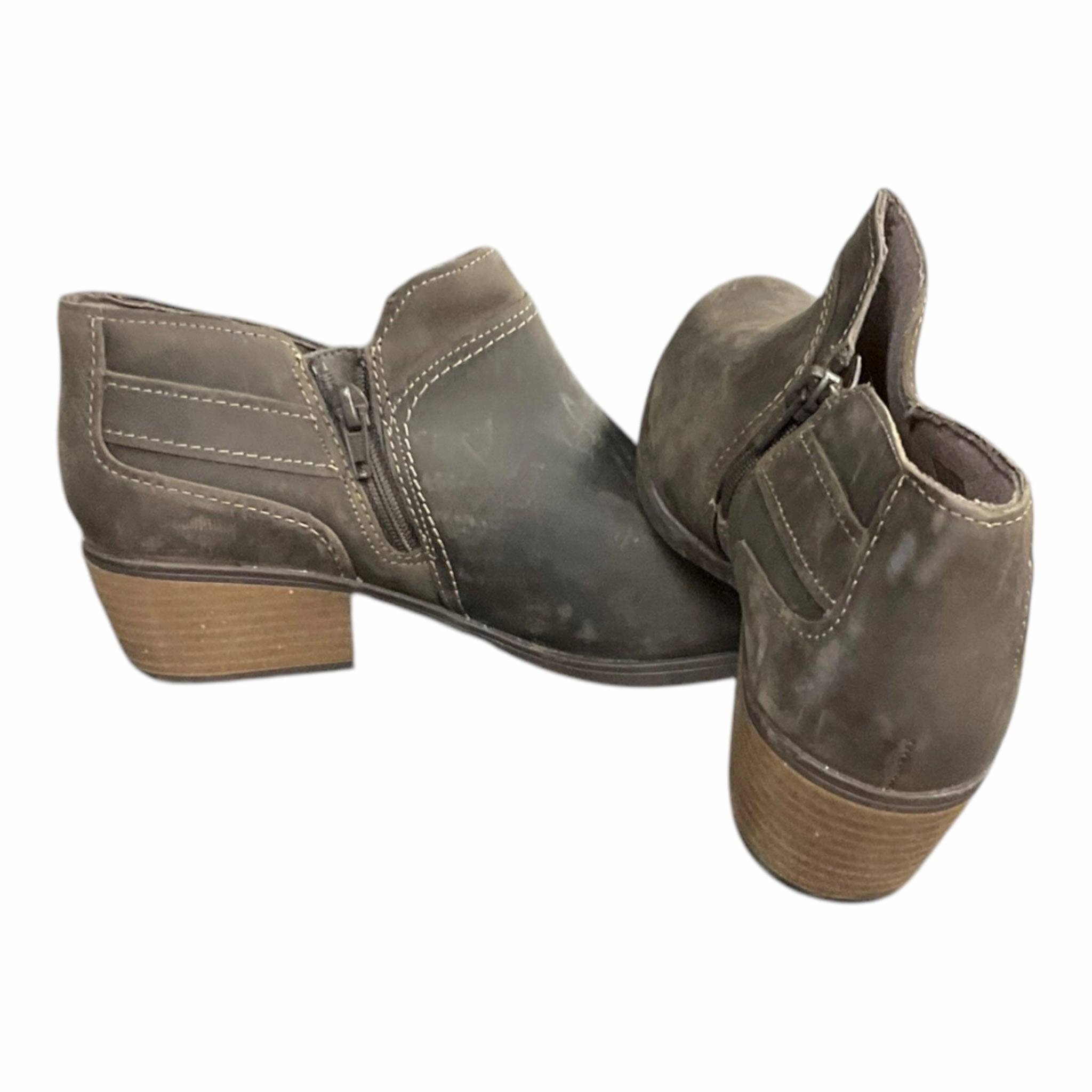 Boots Ankle Flats By Clarks In Taupe, Size: 8.5 Leather Footwear