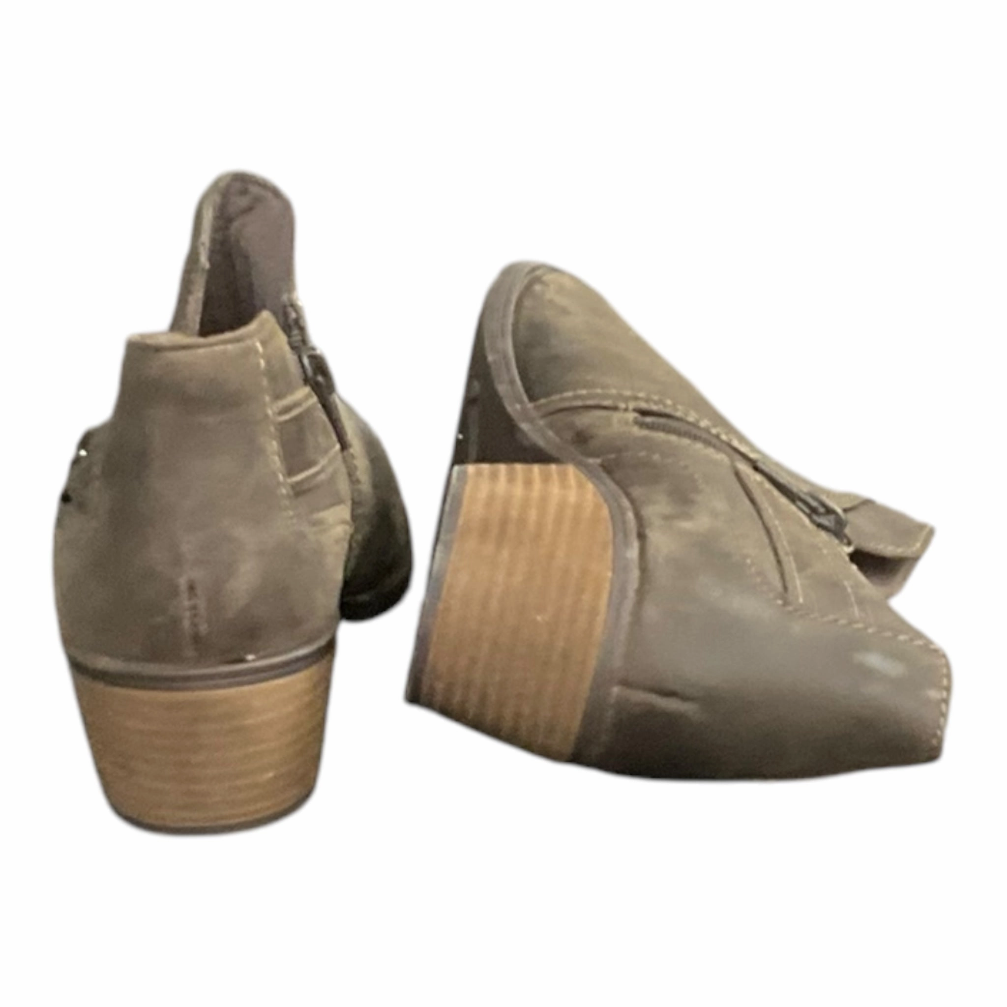 Boots Ankle Flats By Clarks In Taupe, Size: 8.5 Clarks leather shoes for daily wear