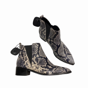 Boots Ankle Flats By Marc Fisher  Size: 6.5 Marc Fisher fashion shoes with block heels