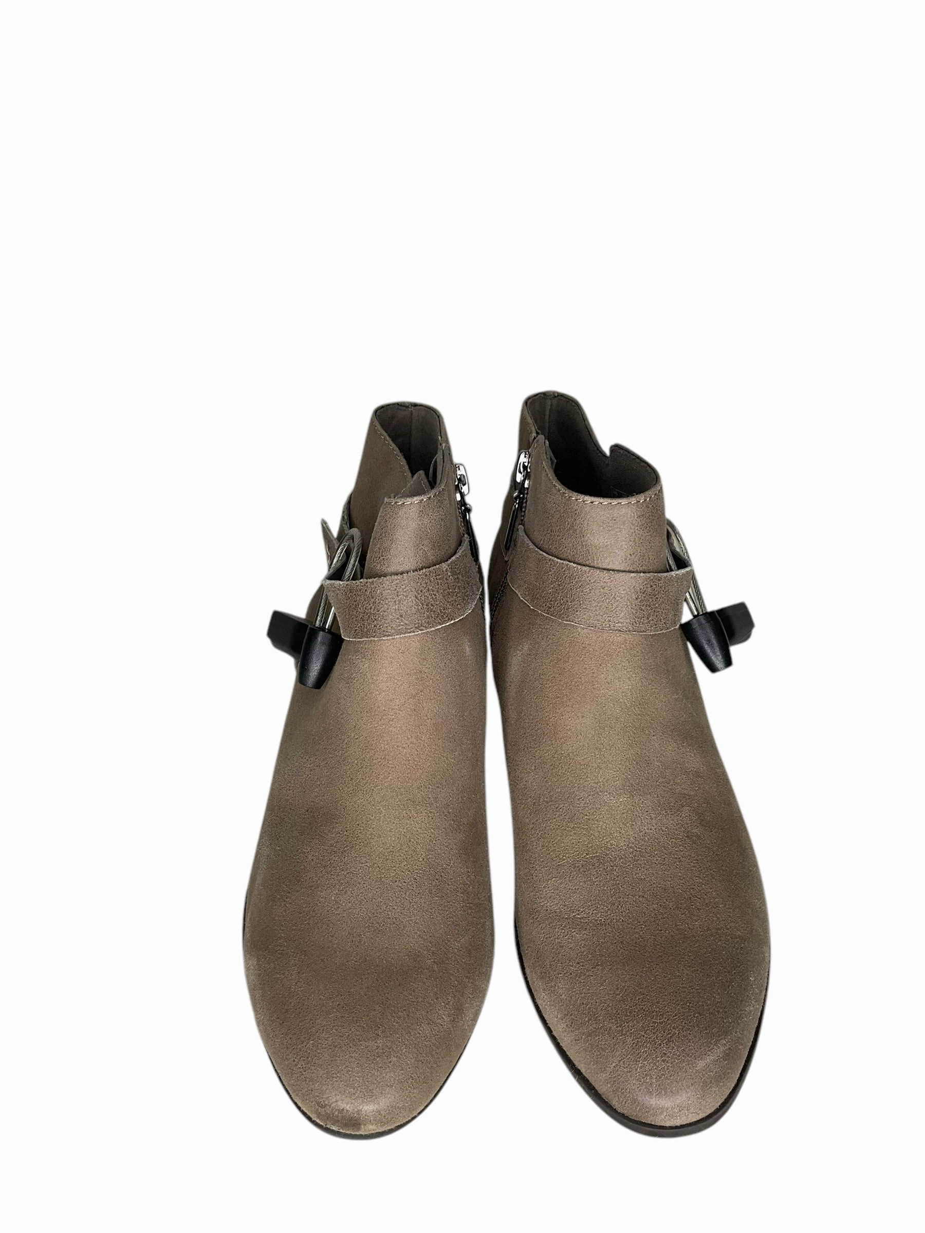 Boots Ankle Heels By Clarks In Beige, Size: 7.5 Leather Footwear