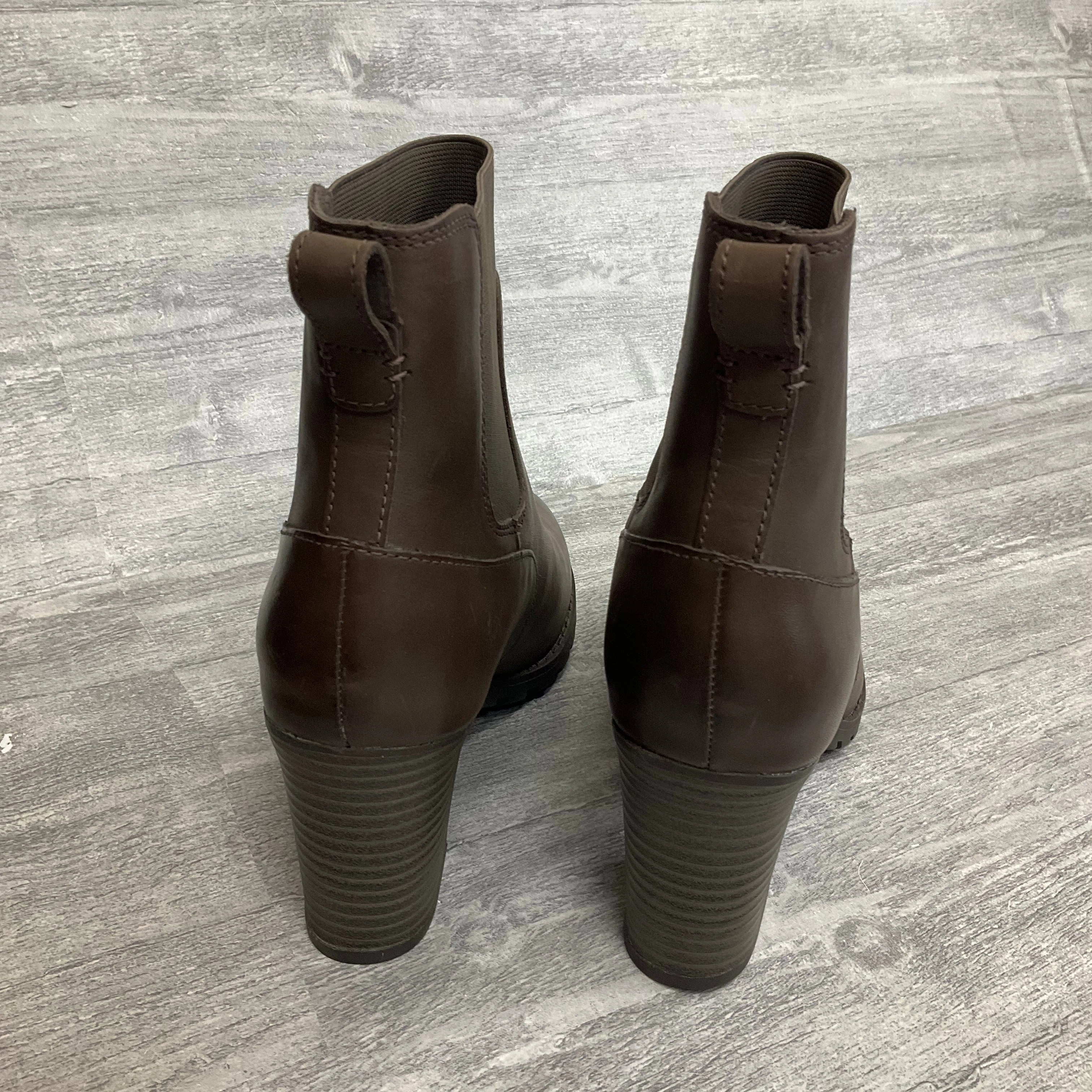 Boots Ankle Heels By Clarks In Brown, Size: 8 Leather Footwear