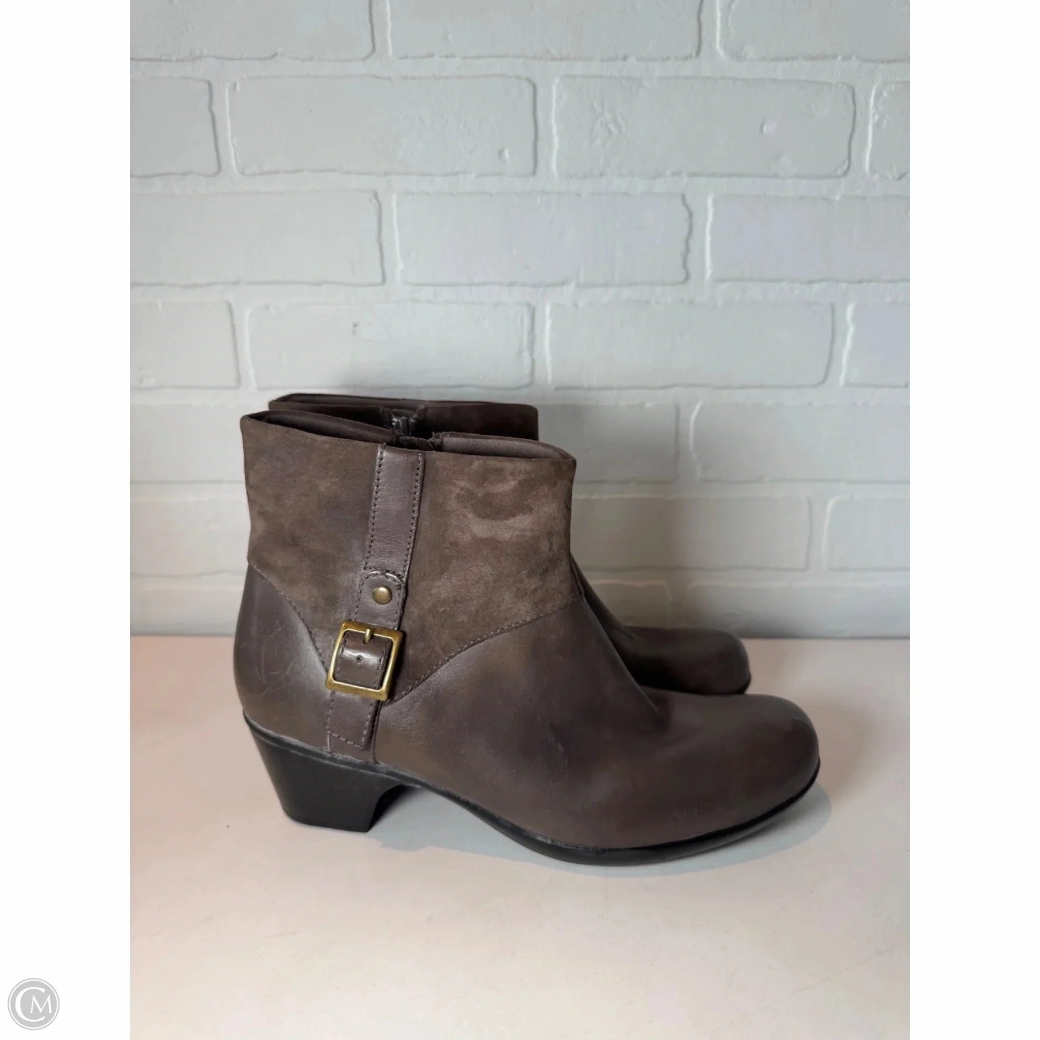 Boots Ankle Heels By Clarks In Grey, Size: 9 Leather Footwear