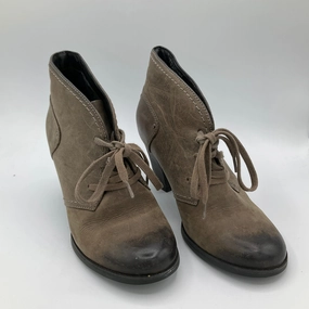Boots Ankle Heels By Clarks  Size: 6.5 Clarks leather shoes for daily wear