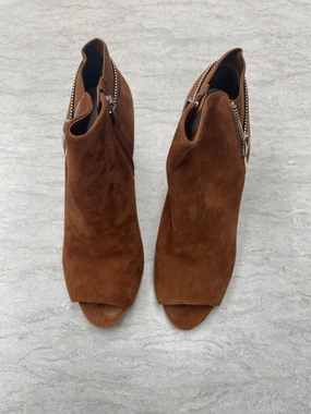Boots Ankle Heels By Marc Fisher In Brown, Size: 9.5 Marc Fisher fashion shoes with block heels