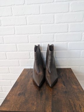 Boots Ankle Heels By Marc Fisher  Size: 9.5 Marc Fisher fashion shoes with block heels