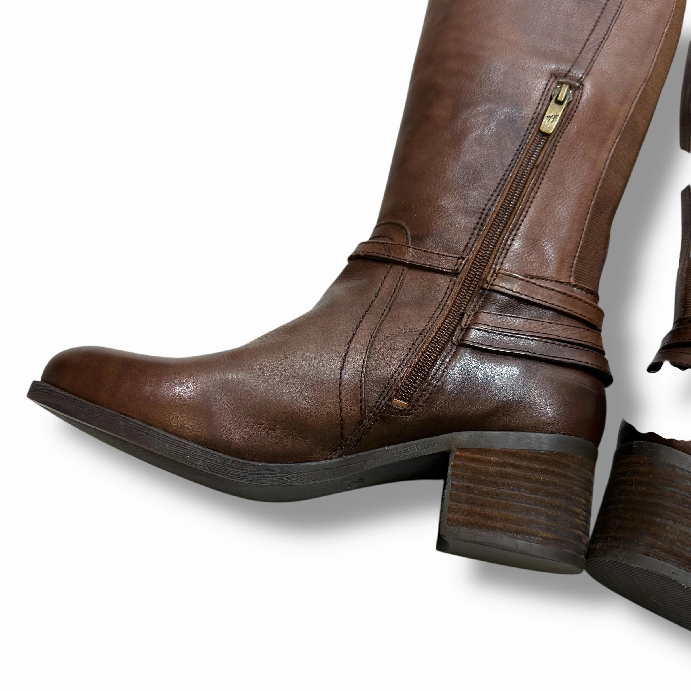 Boots Knee Flats By Marc Fisher In Brown, Size: 8.5 Fashion Heels