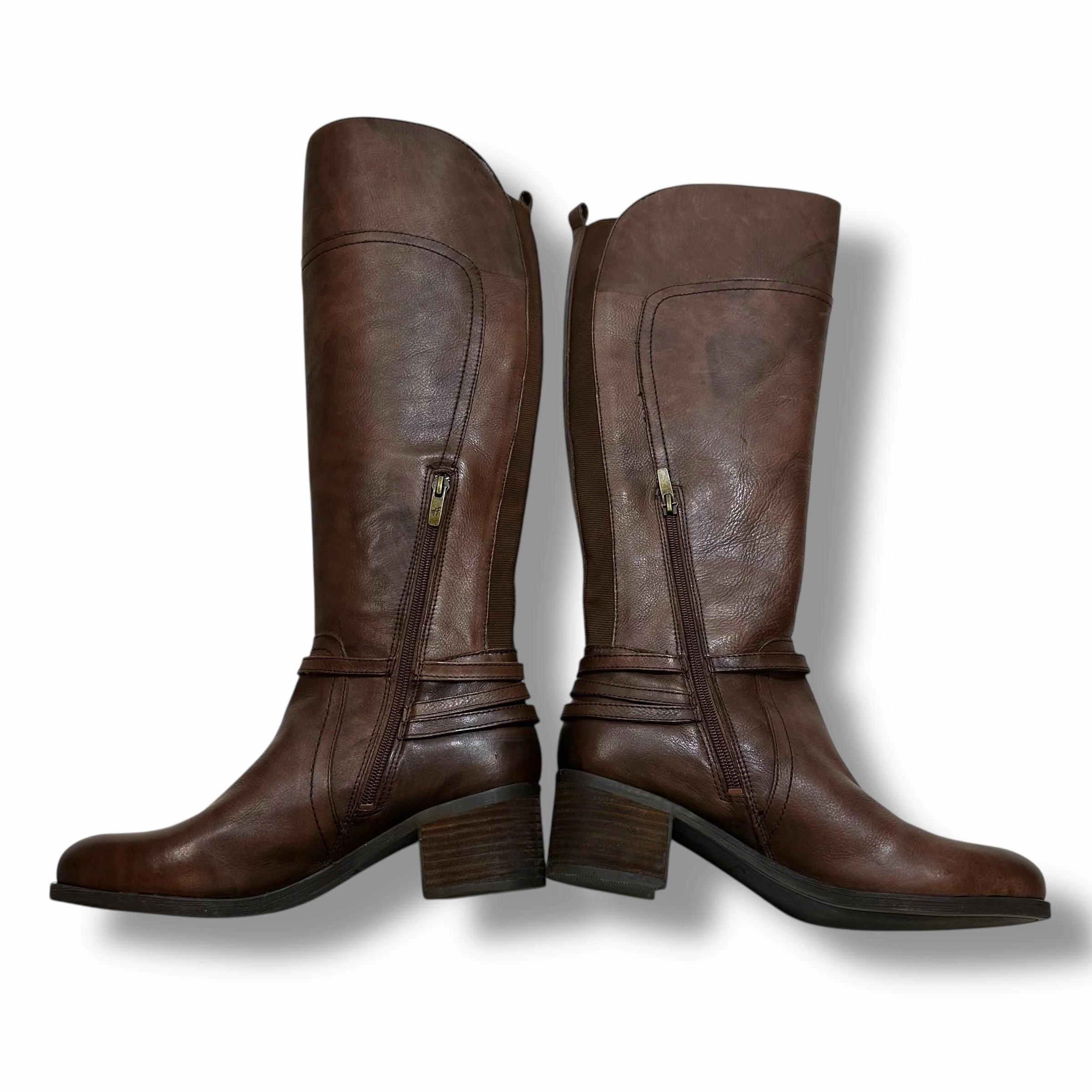 Boots Knee Flats By Marc Fisher In Brown, Size: 8.5 Fashion Heels