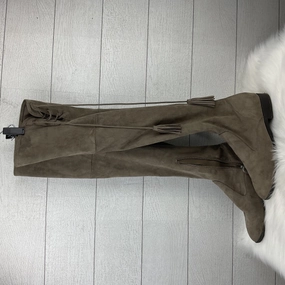 Boots Knee Flats By Marc Fisher In Brown, Size: 8 Marc Fisher fashion shoes with block heels
