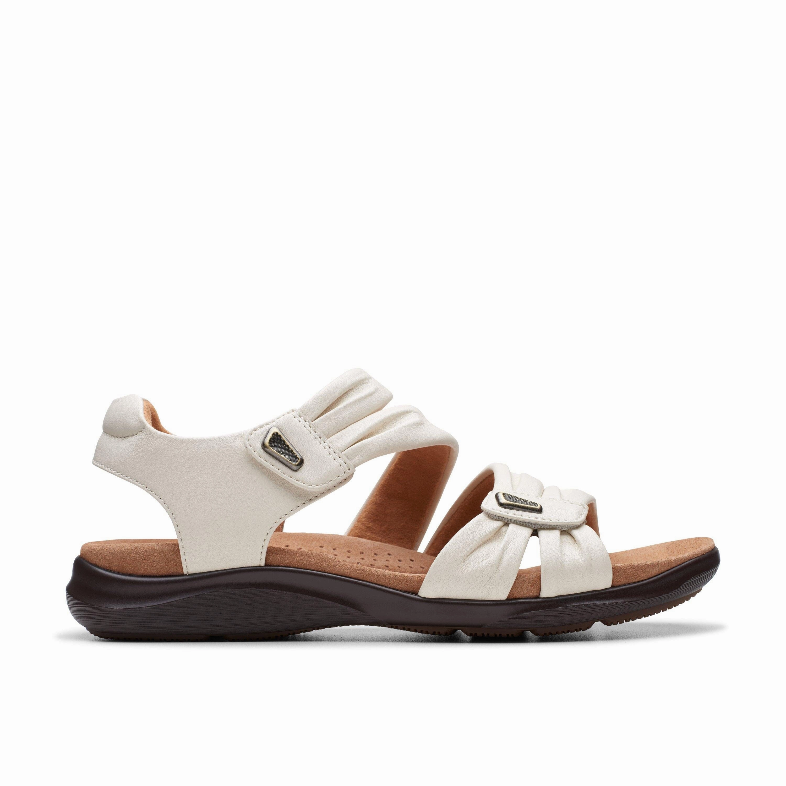 CLARKS KITLY AVE MEDIUM AND WIDE Clarks classic leather shoes