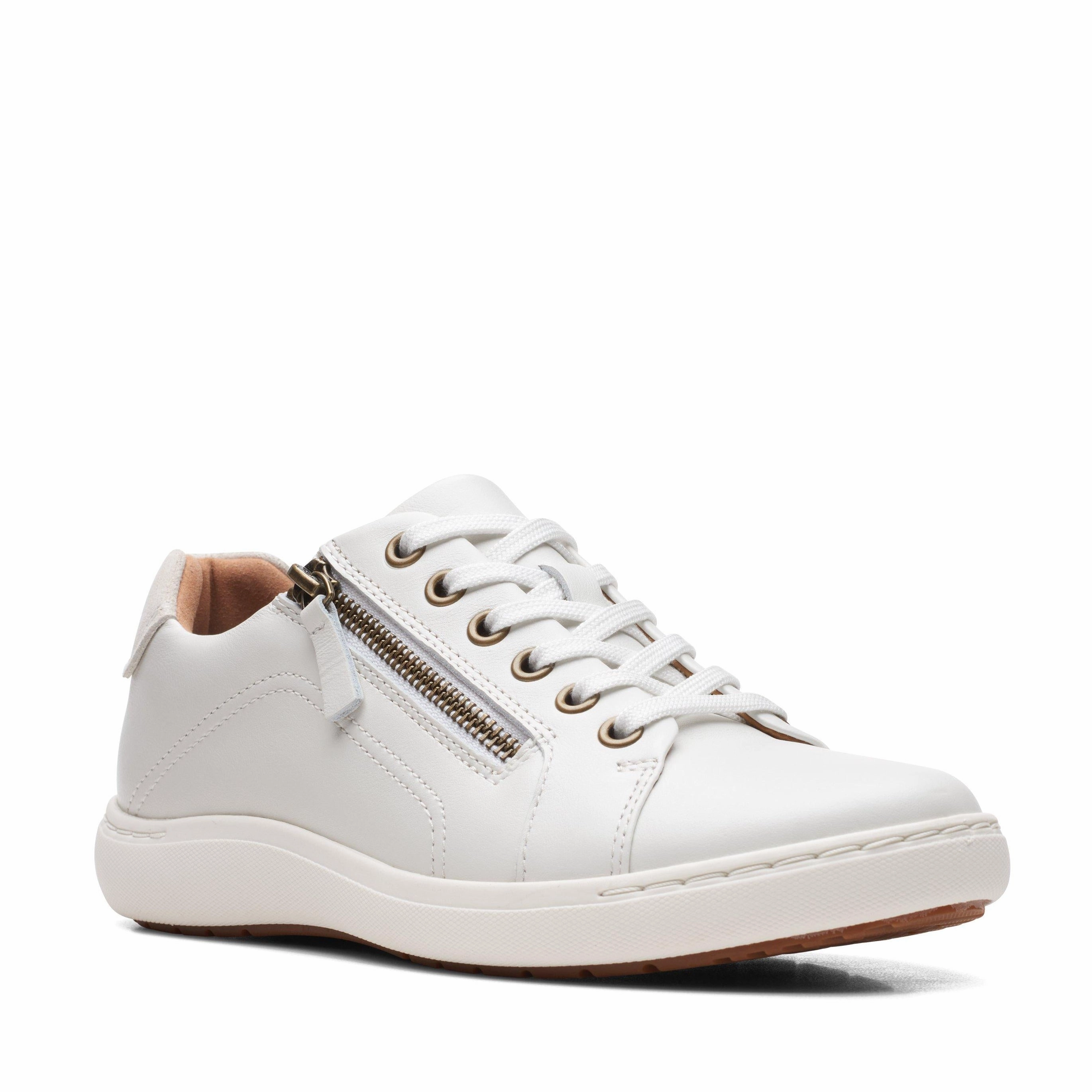 CLARKS NALLE LACE WOMEN'S MEDIUM AND WIDE Clarks classic leather shoes