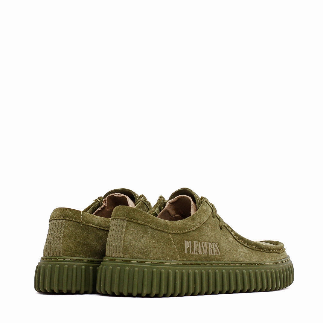 Clarks x PLEASURES Men Torhill DRGN Lo Olive Suede 26179913 Clarks to Common Projects