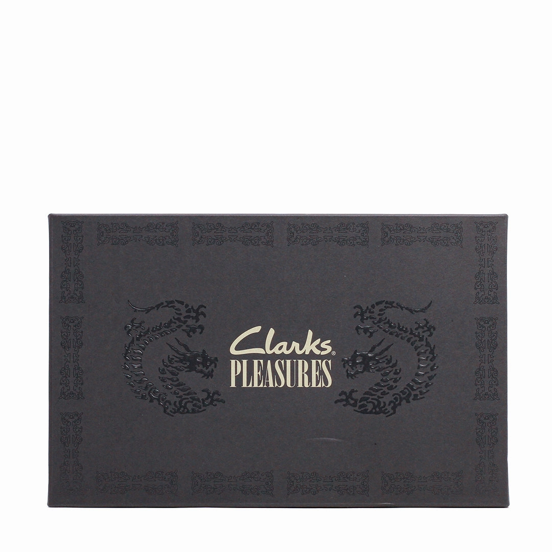 Clarks x PLEASURES Men Torhill DRGN Lo Olive Suede 26179913 Clarks to Common Projects