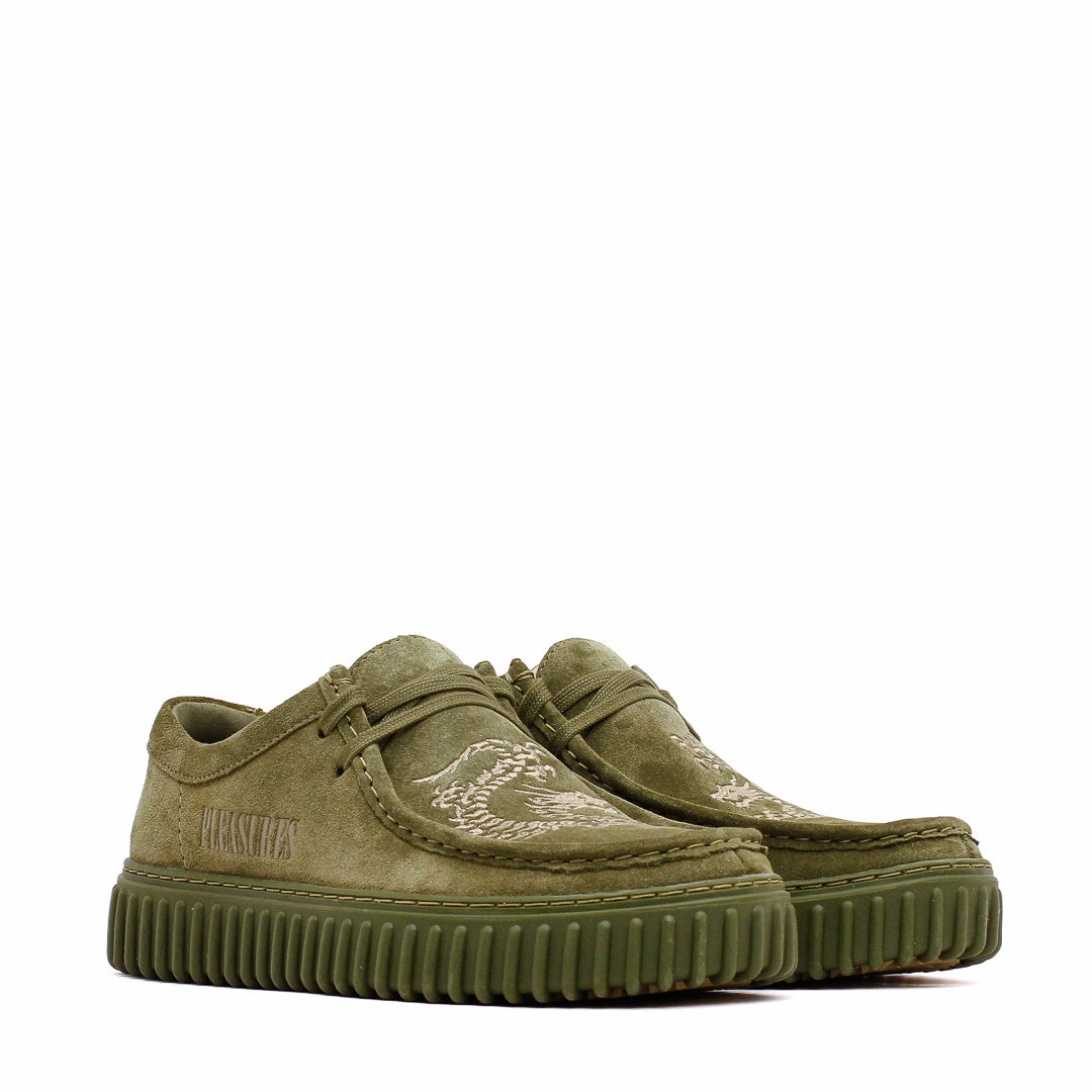 Clarks x PLEASURES Men Torhill DRGN Lo Olive Suede 26179913 Clarks to Common Projects