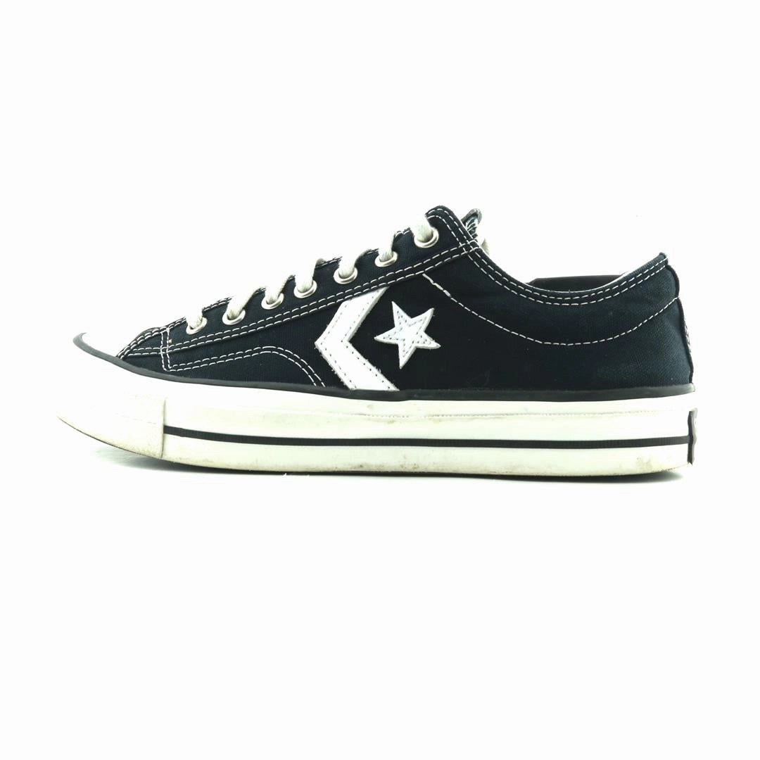 CONVERSE . Converse retro sneaker designs
