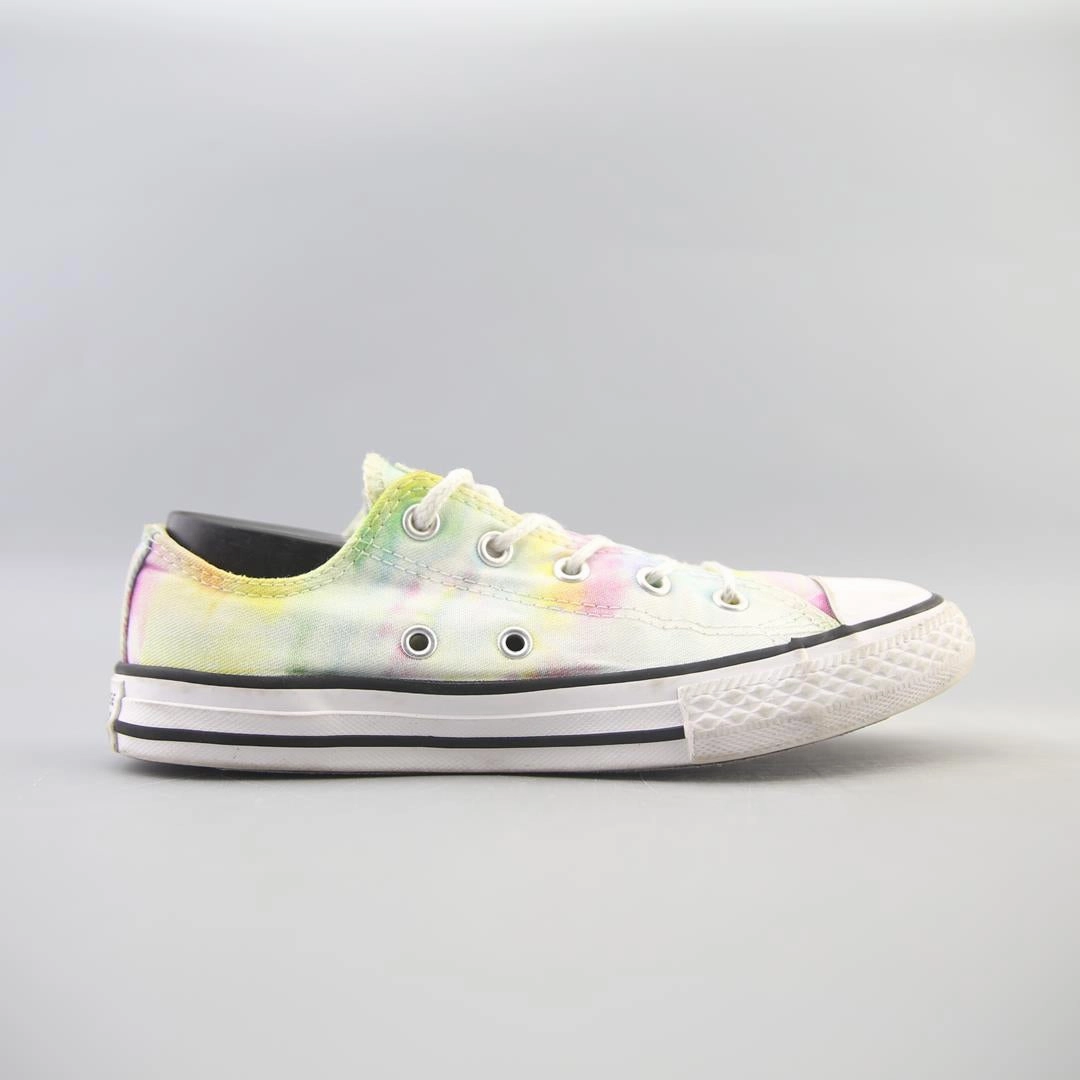 CONVERSE ALL STAR vintage Converse footwear looks