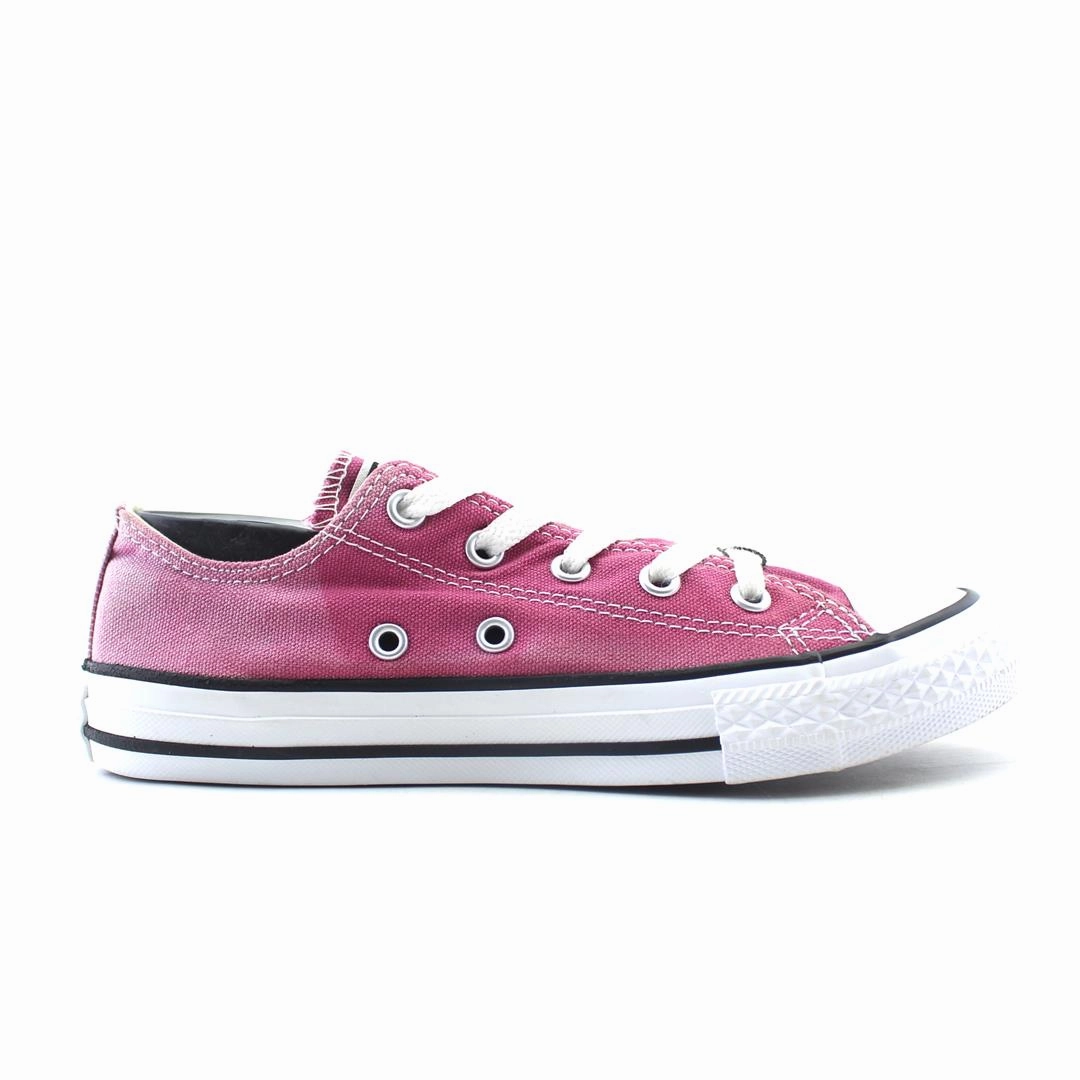 CONVERSE ALL STAR vintage Converse footwear looks