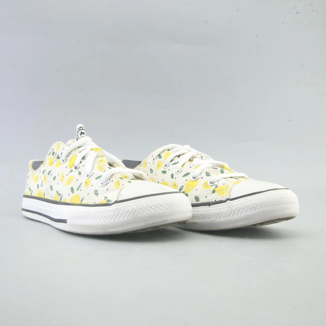 CONVERSE ALL STAR vintage Converse footwear looks