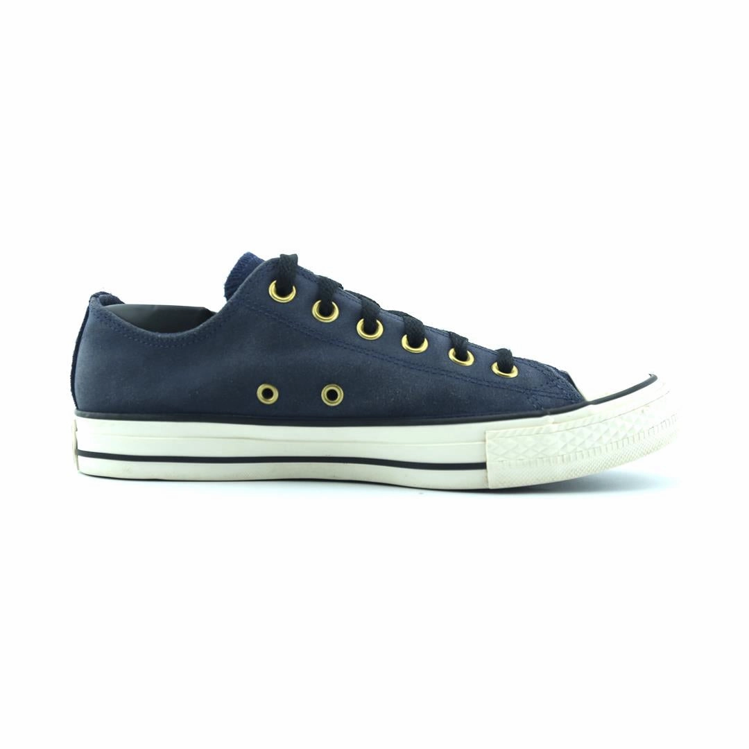 CONVERSE CHUCK TAYLOR ALL STAR SUEDE retro Converse shoe angles