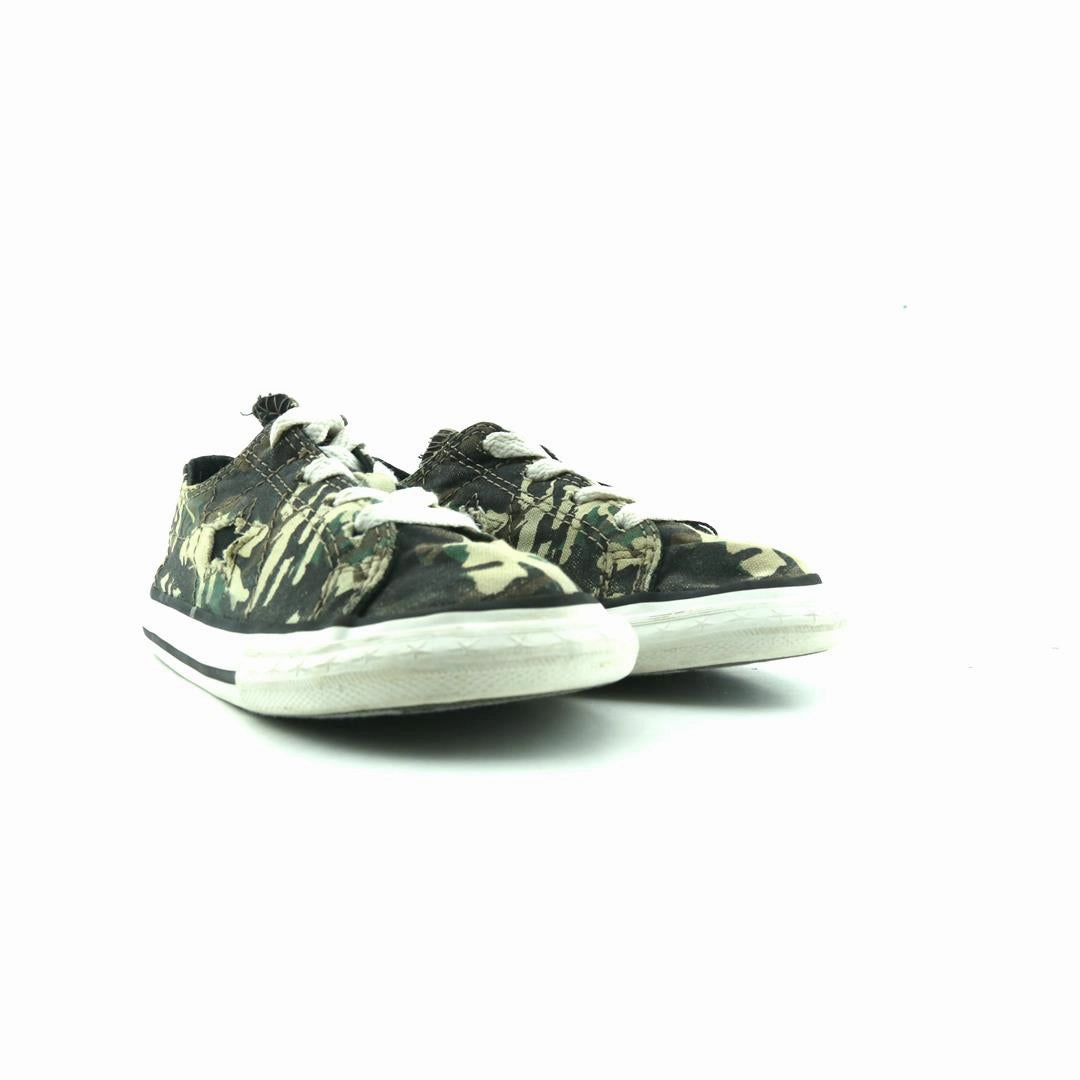 CONVERSE ONE STAR retro Converse shoe angles