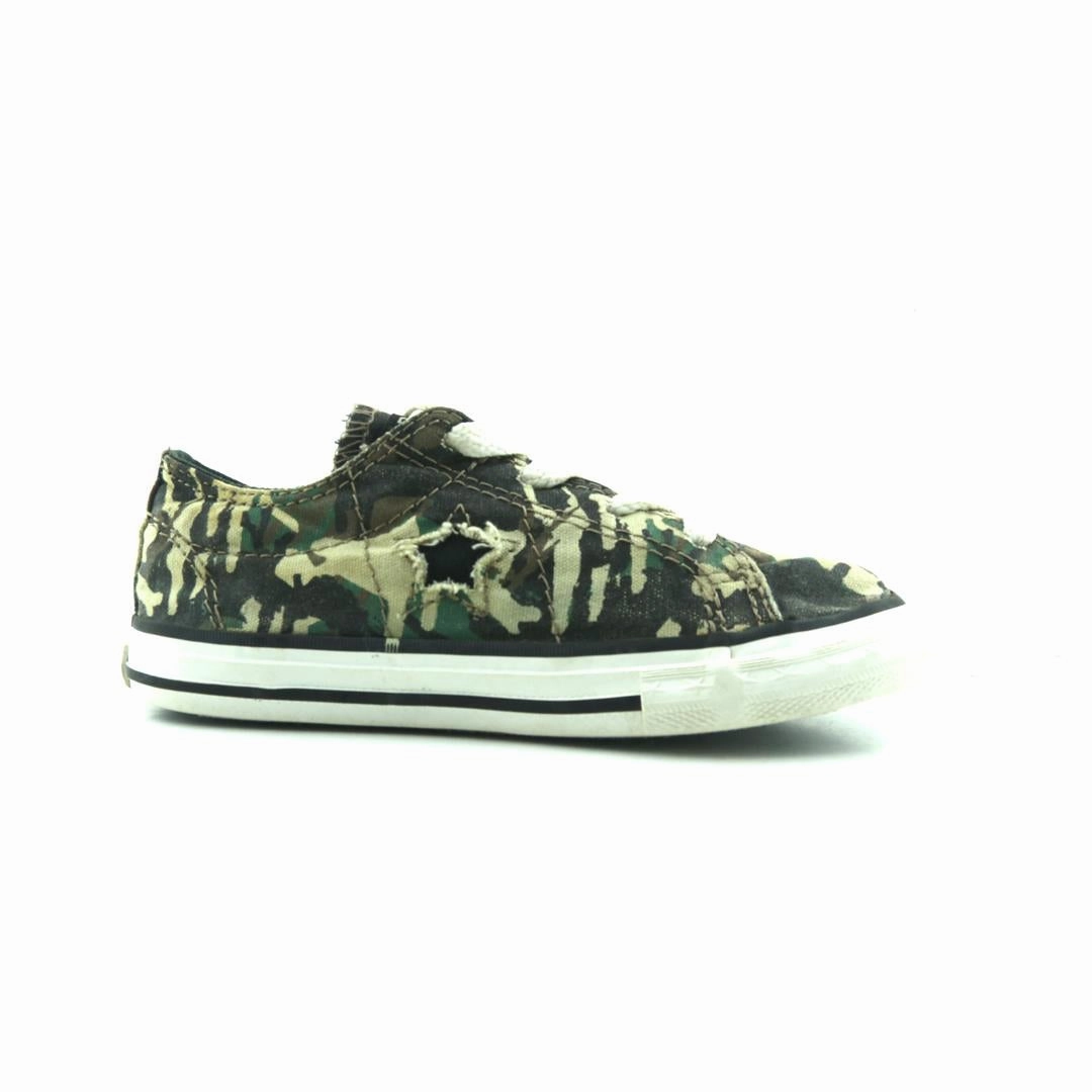 CONVERSE ONE STAR retro Converse shoe angles