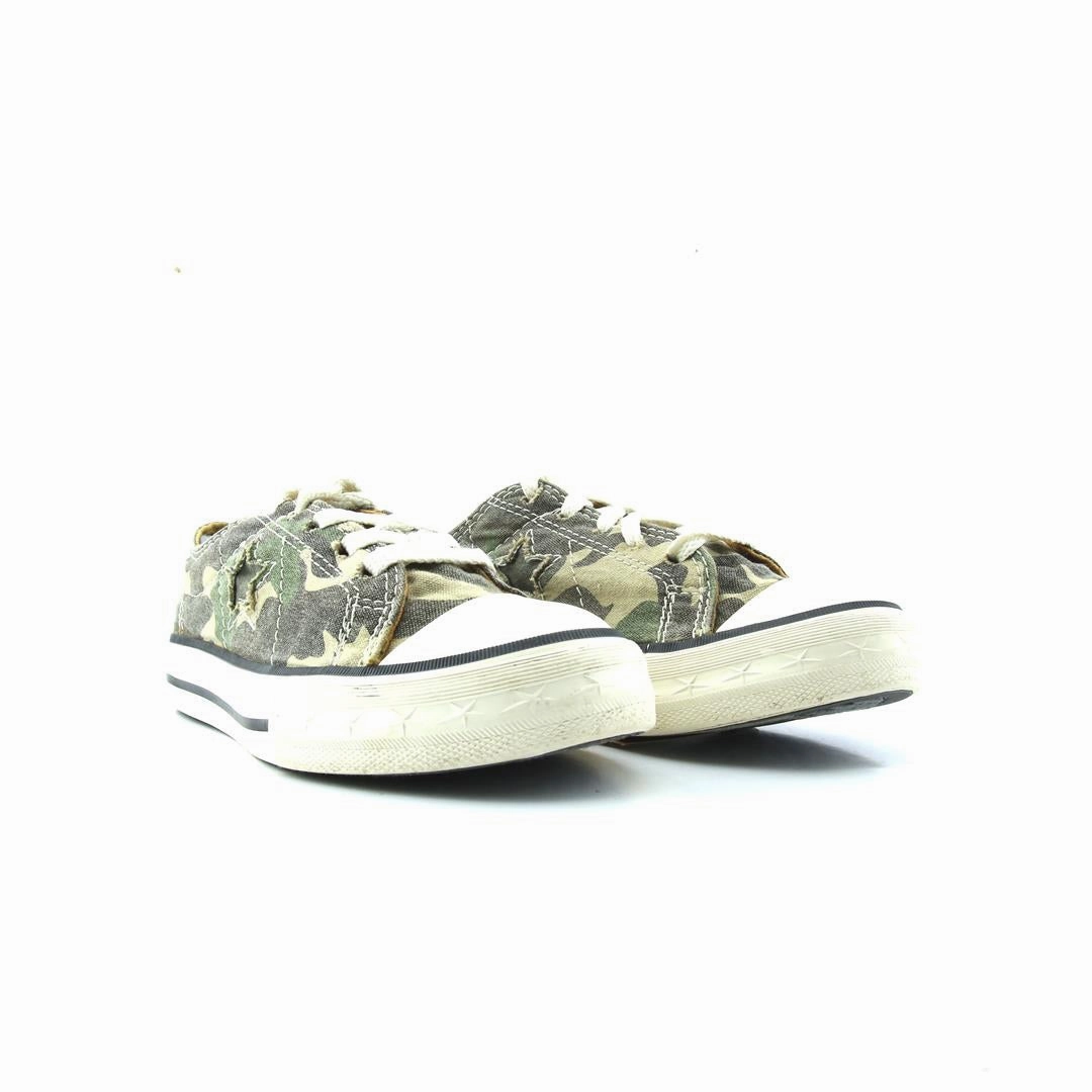 CONVERSE ONE STAR retro Converse shoe angles