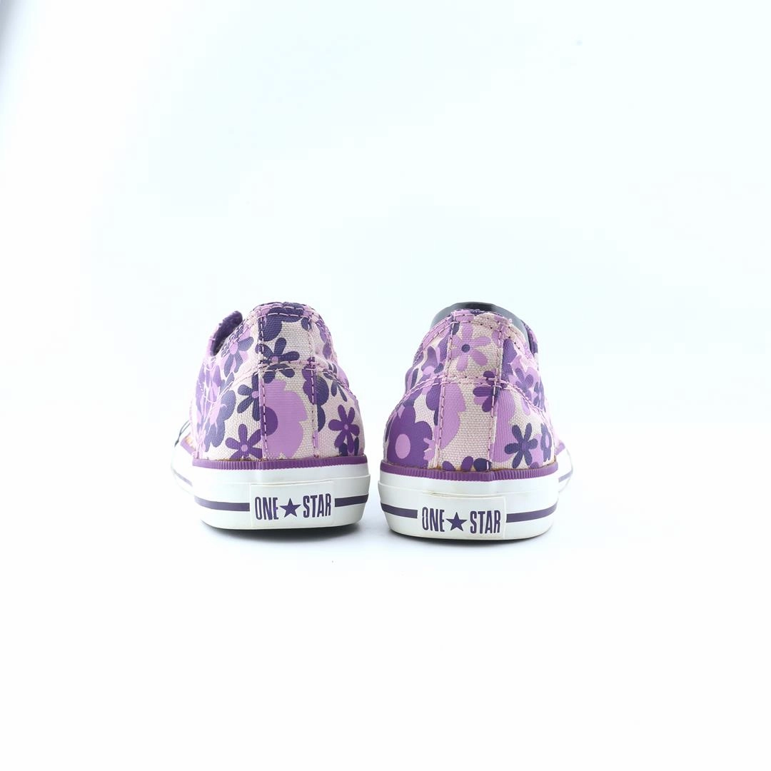 CONVERSE ONE STAR retro Converse shoe angles