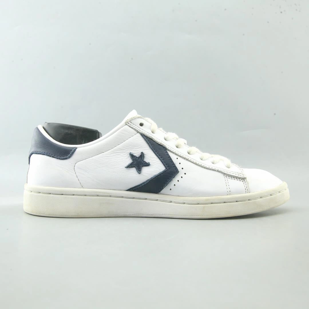 CONVERSE  PRO LEATHER retro Converse shoe angles