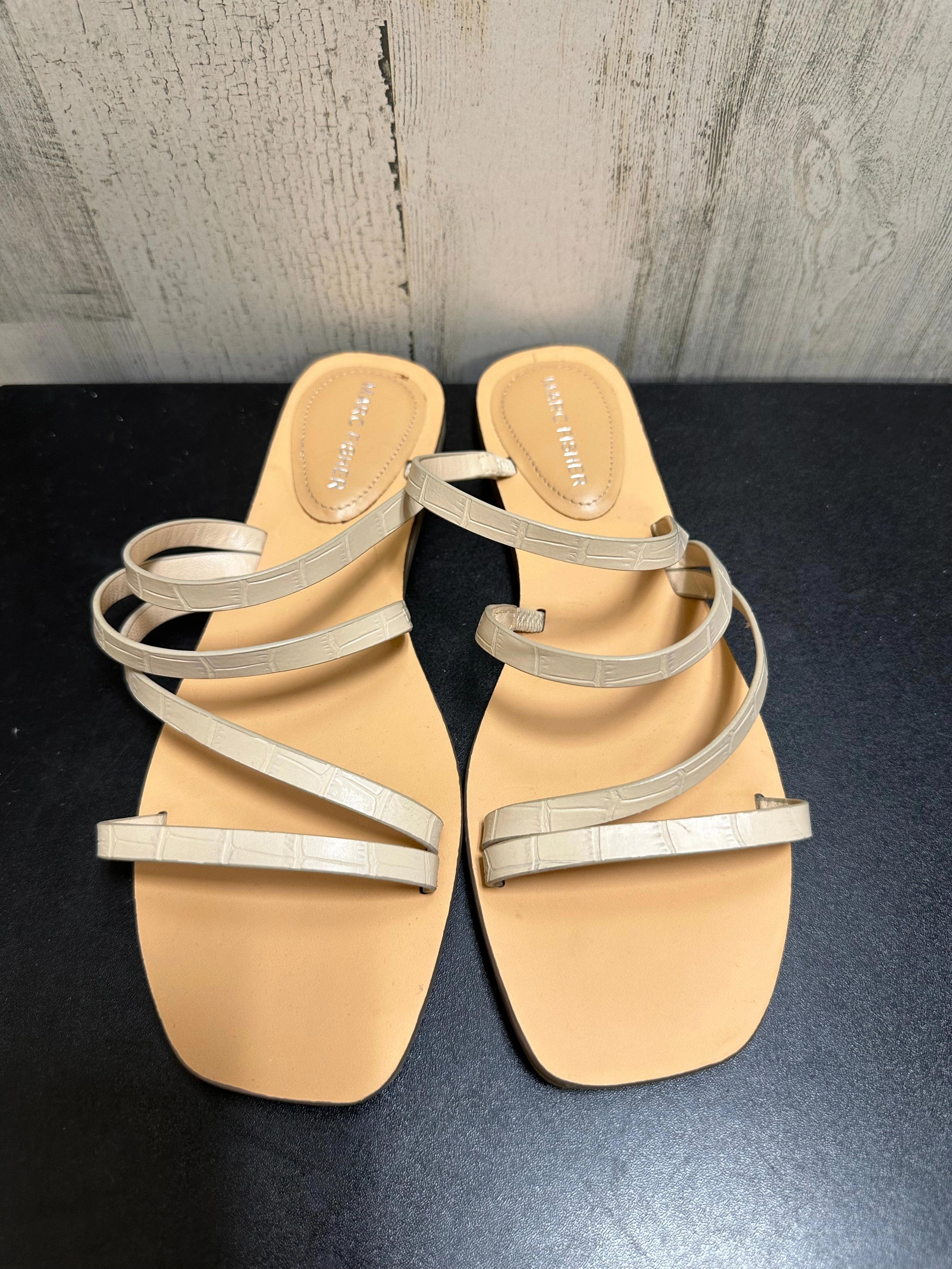 Cream Sandals Flats Marc Fisher, Size 8 Fashion Heels