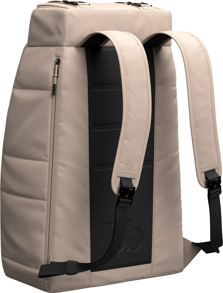 D_b_ Hugger Backpack 30L Bags Db