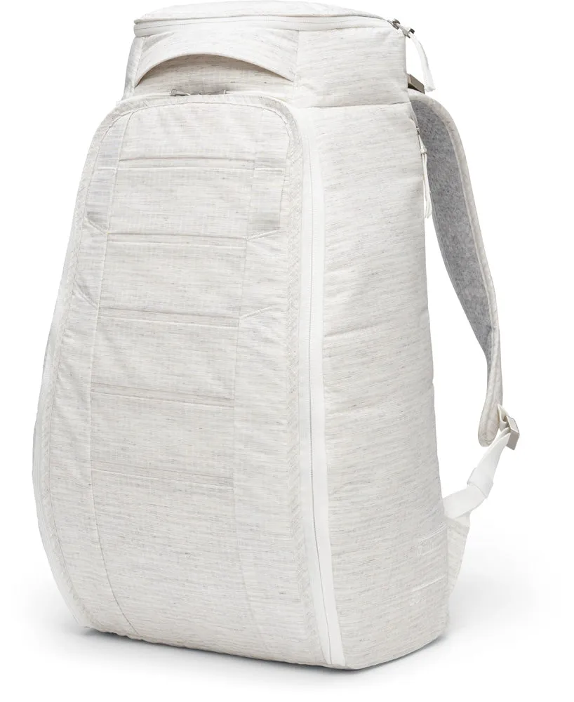 D_b_ Hugger Backpack 30L Bags Db
