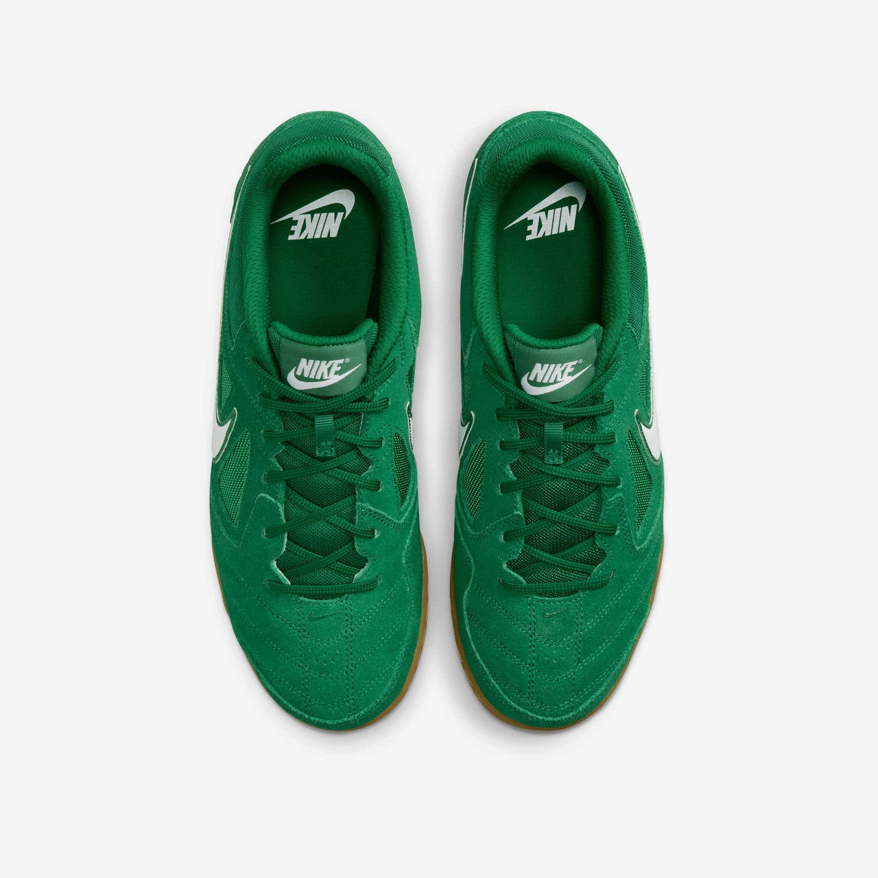 Gato Nike casual lifestyle sneakers