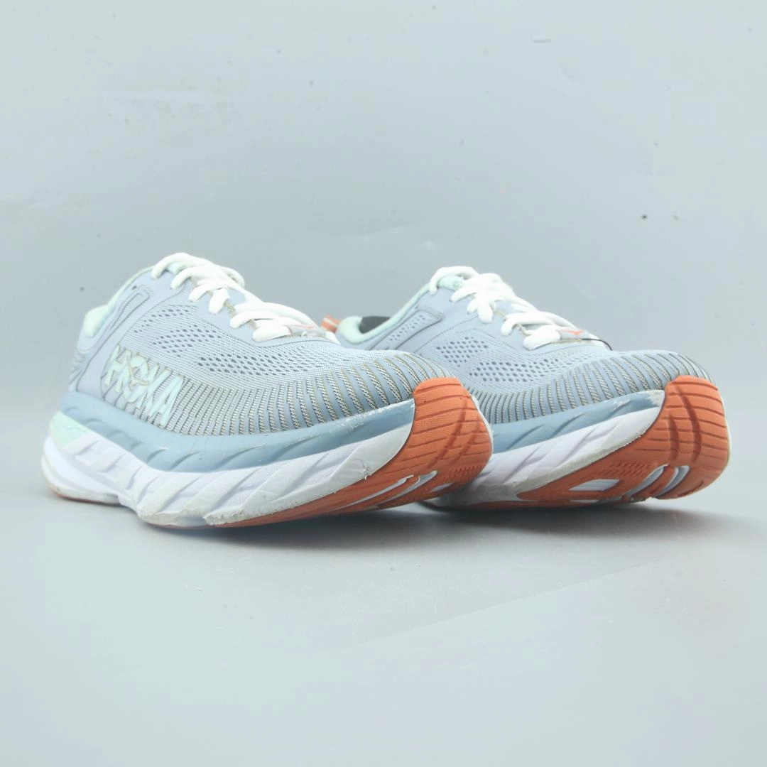 HOKA ONE ONE  BONDI 7 Hoka running shoe visuals